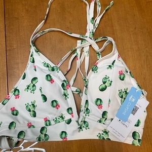 Cupshe Med Bathing Suit Top NWT